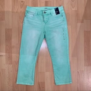 Soho New York & Company Jeans Capri